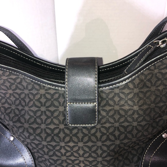 Relic Hobo Style Big Buckle Purse - Picture 10 of 13